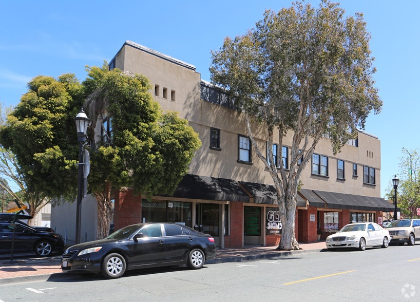 411-413 Ferry St, Martinez, CA for sale - Building Photo - Image 3 of 33