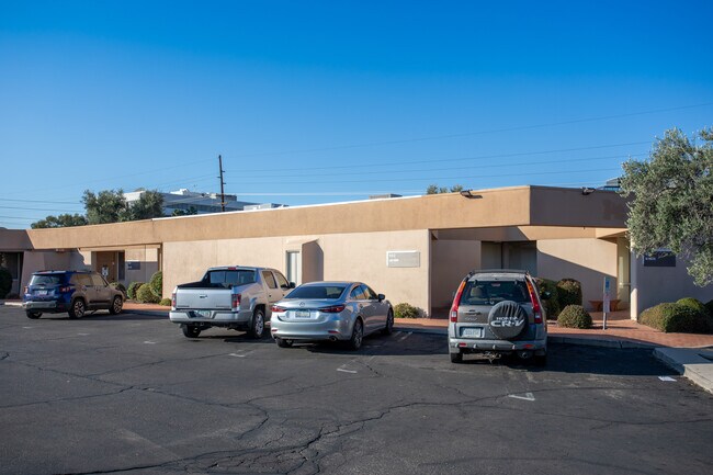 More details for 310 N Wilmot Rd, Tucson, AZ - Office for Lease