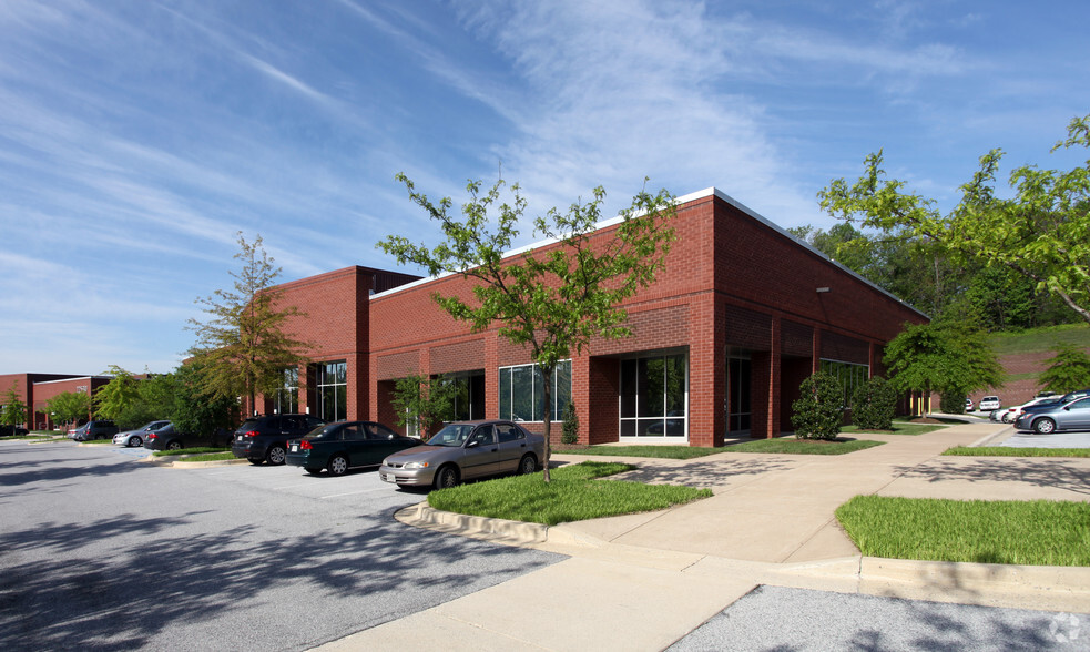 22600 Gateway Center Dr, Clarksburg, MD for sale - Building Photo - Image 1 of 1