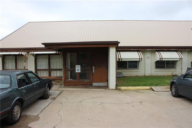 600 E Mary St, Yates Center, KS à vendre - Photo principale - Image 1 de 1