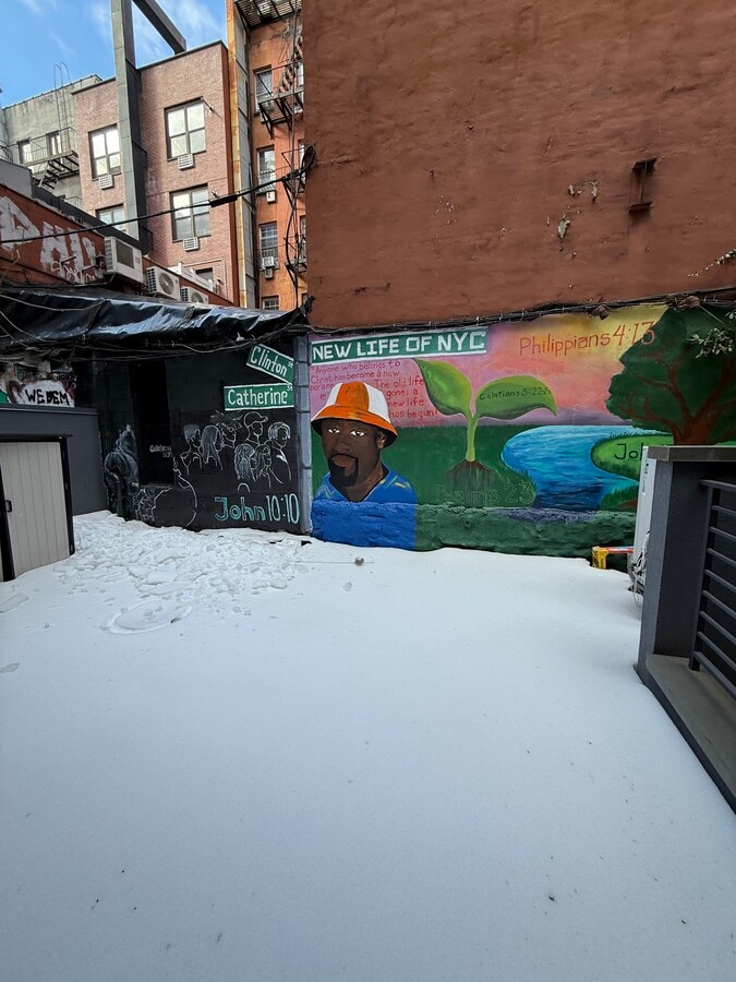 145 Ludlow St, New York, NY 10002 - Unité Retail -  - Photo intérieure - Image 2 of 6
