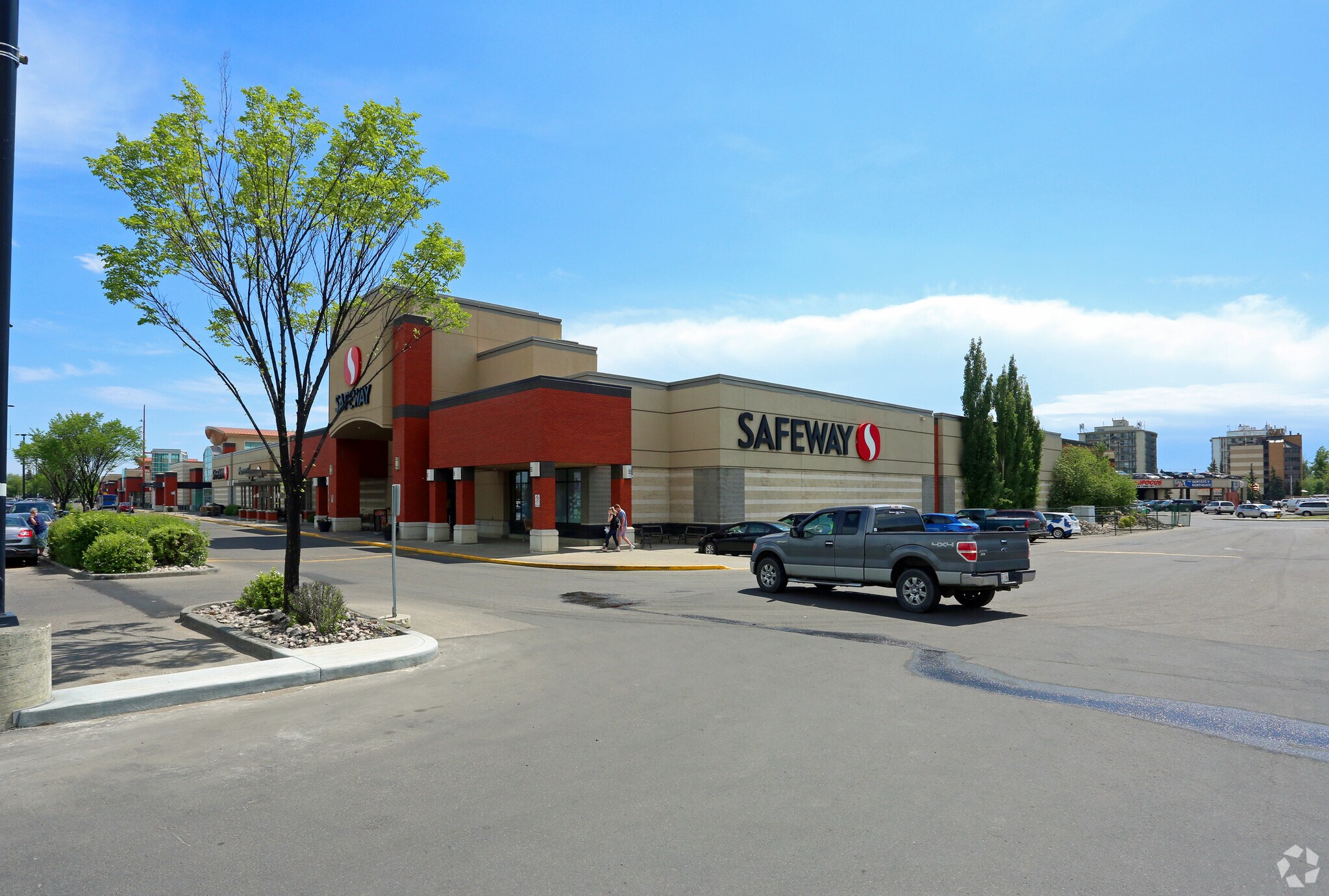 9499 137th Ave NW, Edmonton, AB for lease Primary Photo- Image 1 of 16