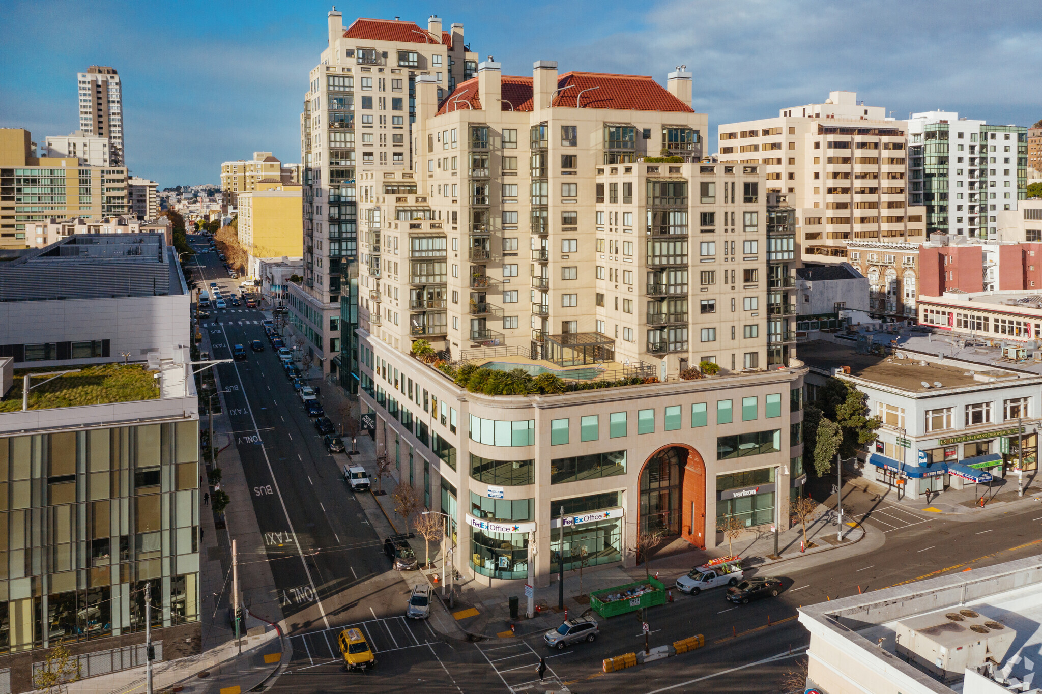 1 Daniel Burnham Ct, San Francisco, CA à louer Photo du b timent- Image 1 de 5