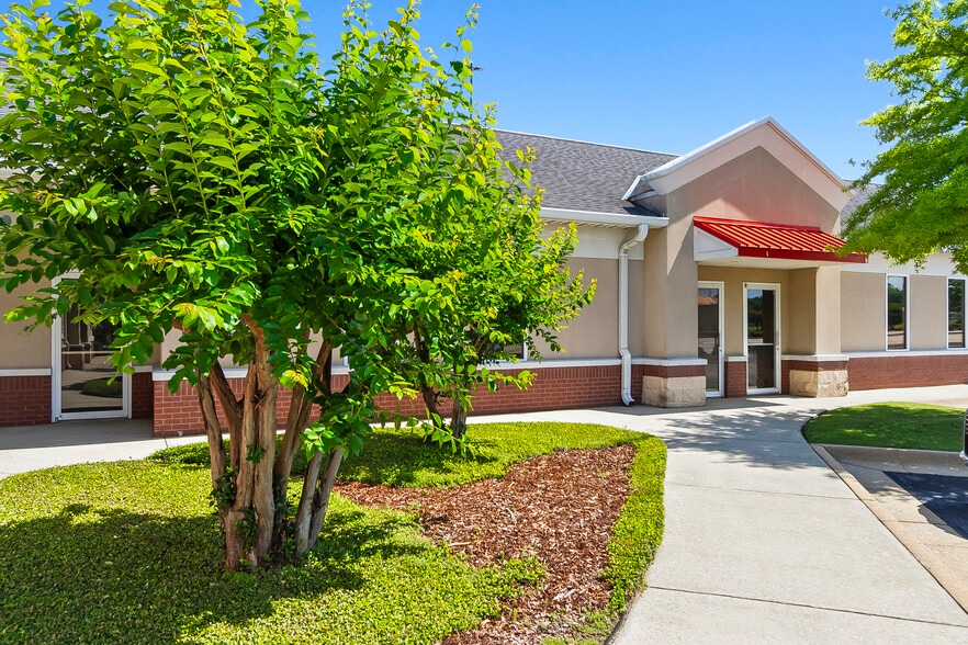 2002-A McFarland Blvd E, Tuscaloosa, AL for lease - Building Photo - Image 3 of 11