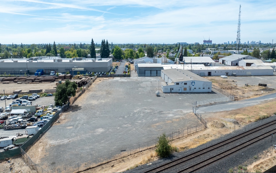 7500 San Joaquin St, Sacramento, CA for lease Building Photo- Image 1 of 6
