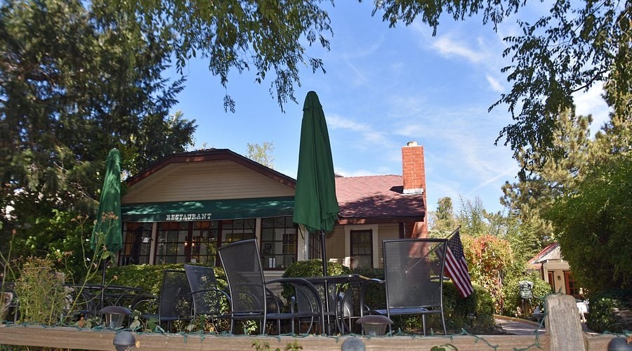 2224 Main St, Julian, CA à vendre - Photo du bâtiment - Image 2 de 8