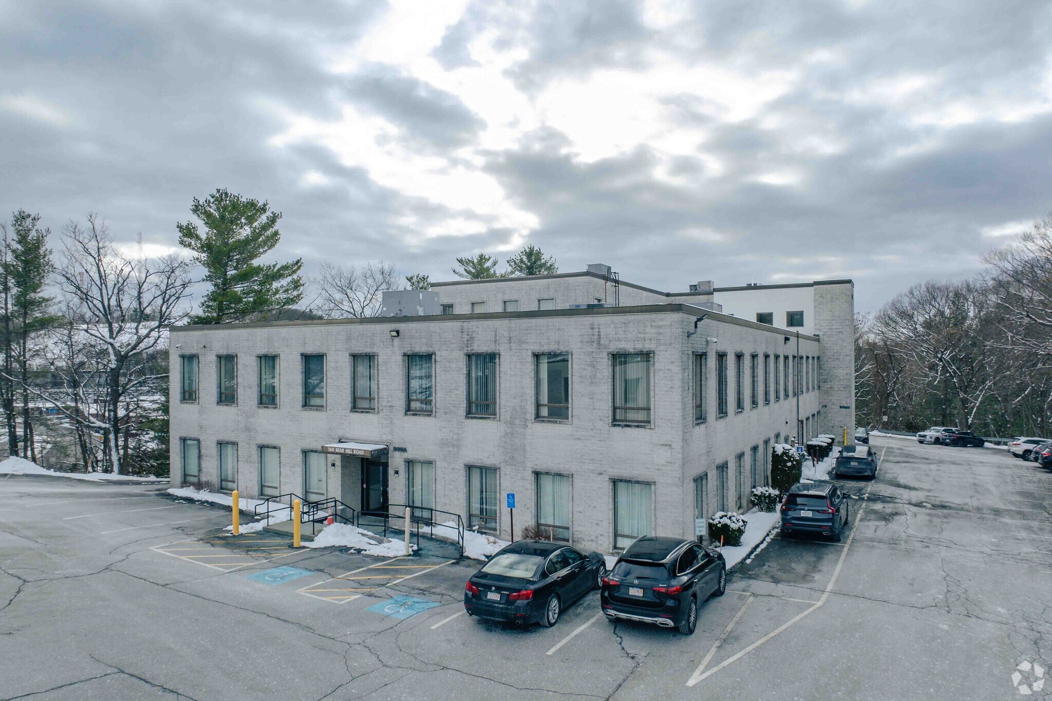 260 Bear Hill Rd, Waltham, MA for lease Primary Photo- Image 1 of 5