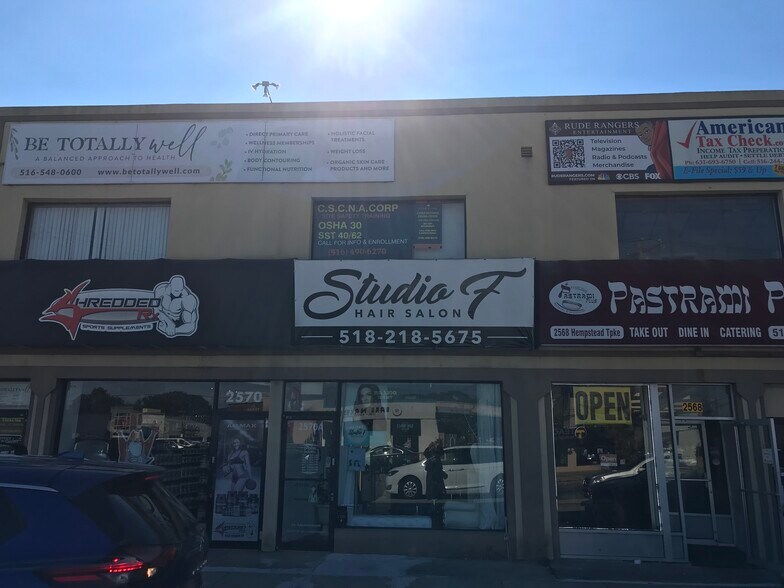 2568-2570 Hempstead Tpke, East Meadow, NY à louer - Photo du bâtiment - Image 1 de 13