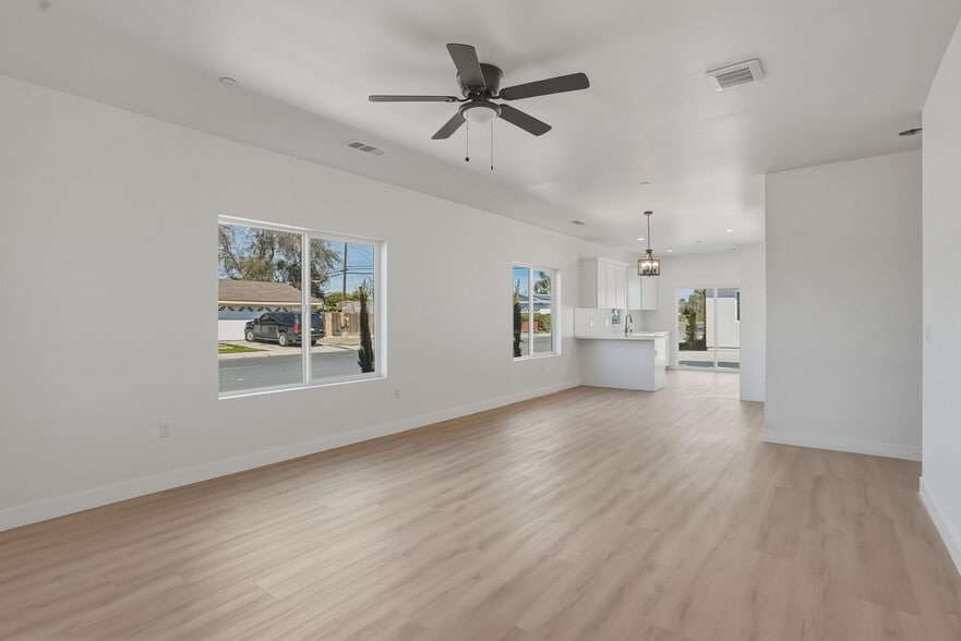 1646 Clinton St, Delano, CA for sale - Building Photo - Image 3 of 42