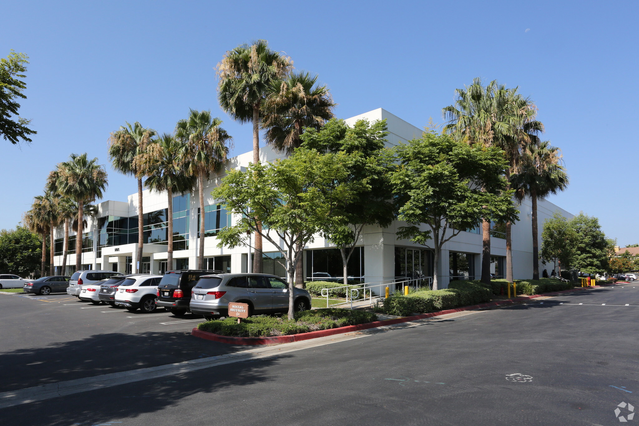 17075 Newhope St, Fountain Valley, CA for lease Primary Photo- Image 1 of 12