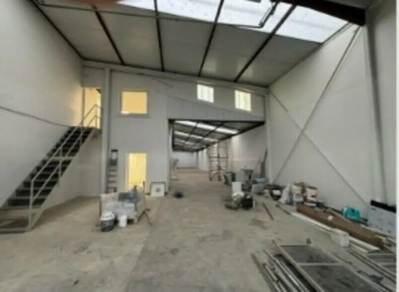 Industrial in Sucy-en-Brie for lease - Interior Photo - Image 1 of 1