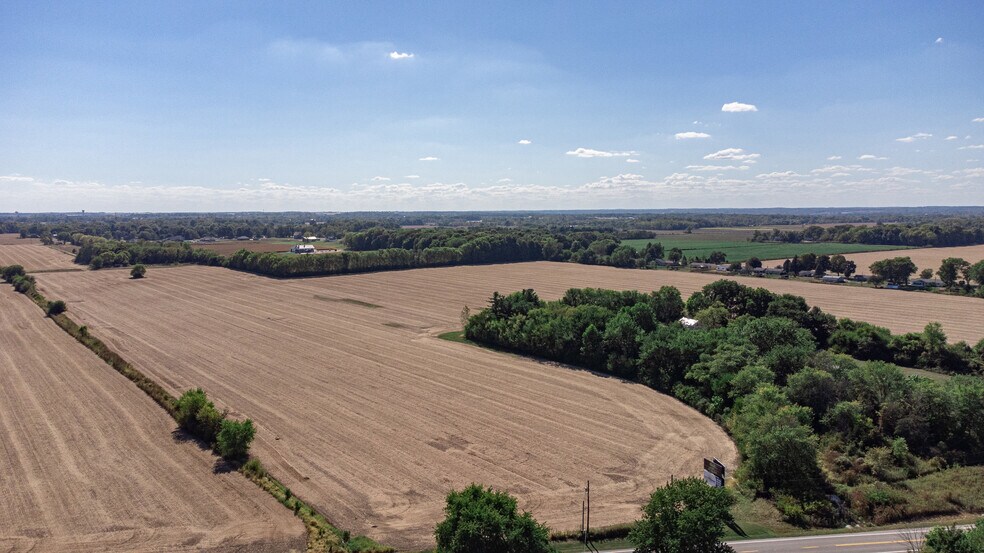 1414 W State Route 571, Tipp City, OH à vendre - Photo du bâtiment - Image 2 de 2