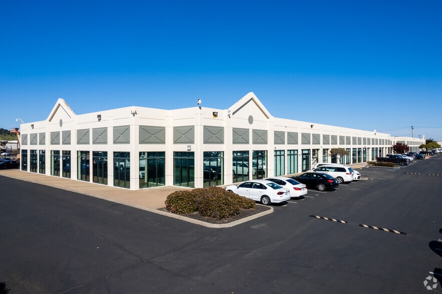 1387-1401 Marina Way S, Richmond, CA for lease - Primary Photo - Image 1 of 5