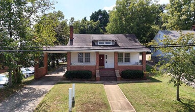 129 W Catawba Ave, Mount Holly, NC for lease Building Photo- Image 1 of 1