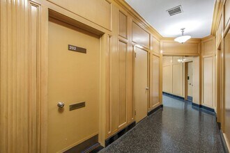 9730-9732 Wilshire Blvd, Beverly Hills, CA for lease Building Photo- Image 2 of 13