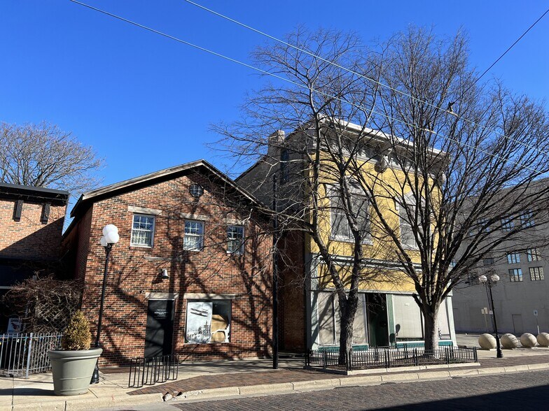 343 E 5th St, Dayton, OH à louer - Photo du bâtiment - Image 3 de 4