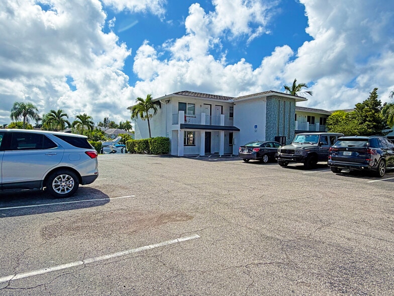 3817 Del Prado Blvd S, Cape Coral, FL for sale - Building Photo - Image 3 of 19