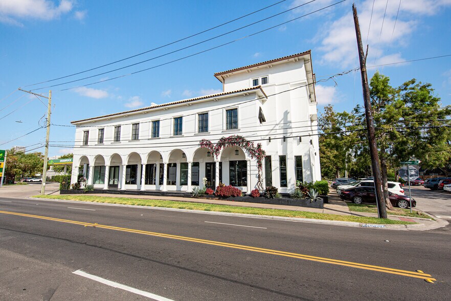 1740 Westheimer Rd, Houston, TX à louer - Photo du bâtiment - Image 2 de 9