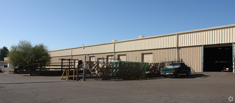 3210 E Roeser Rd, Phoenix, AZ for lease - Building Photo - Image 3 of 4