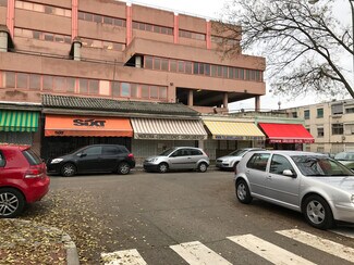 Plus de détails pour Calle Fuentenebro, 521, Madrid - Commerce de détail à vendre