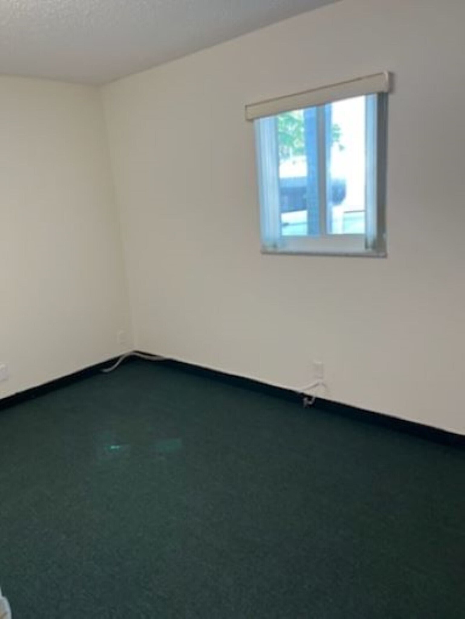 605 Belvedere Rd, West Palm Beach, FL à louer Photo intérieure- Image 1 de 3