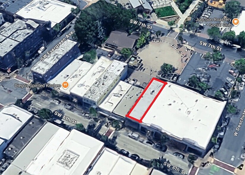 423 SW 6th St, Redmond, OR à vendre - Photo du bâtiment - Image 2 de 5