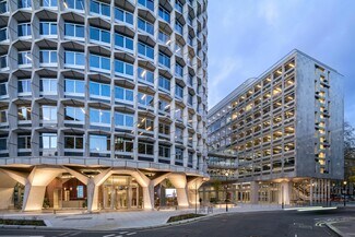 Plus de détails pour 1 Kemble St, Londres - Bureau à louer