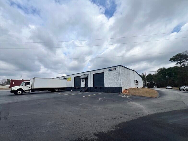 2374 Stone Mountain Lithonia Rd, Lithonia, GA à louer - Photo du bâtiment - Image 2 de 5