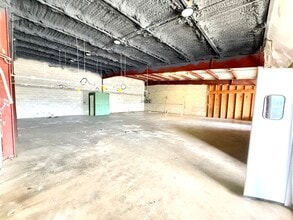 1872 Mill St, Tallahassee, FL for lease Interior Photo- Image 1 of 12
