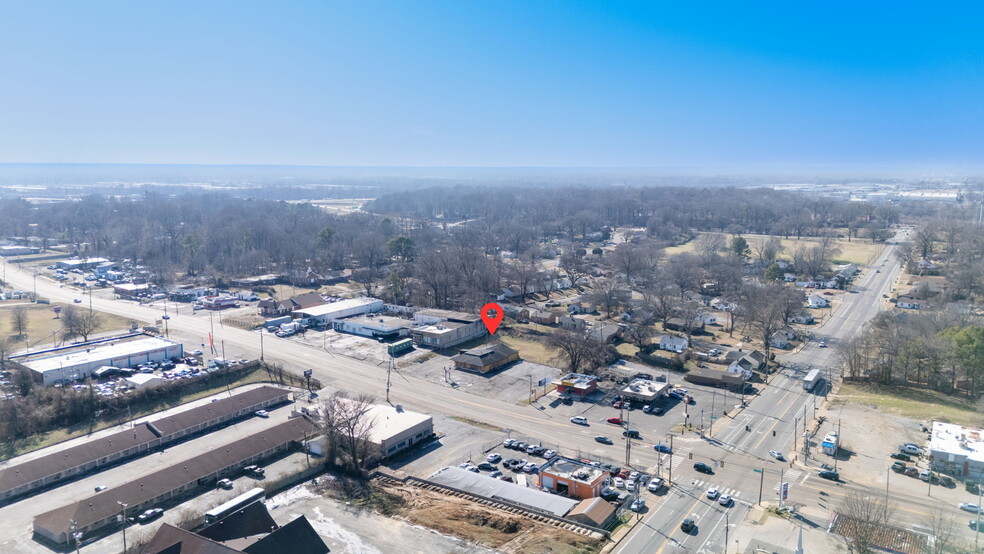 2291 Elvis Presley Blvd, Memphis, TN for sale - Building Photo - Image 3 of 10