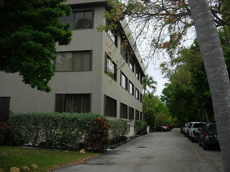 81990 Overseas Hwy, Islamorada, FL à louer - Photo du bâtiment - Image 2 de 3