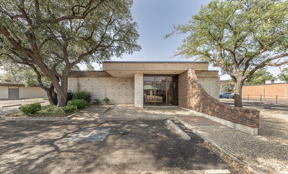 2599 74th St, Lubbock, TX for sale - Building Photo - Image 1 of 30