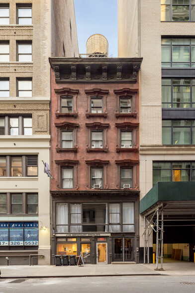 7 W 24th St, New York, NY for sale - Building Photo - Image 2 of 26