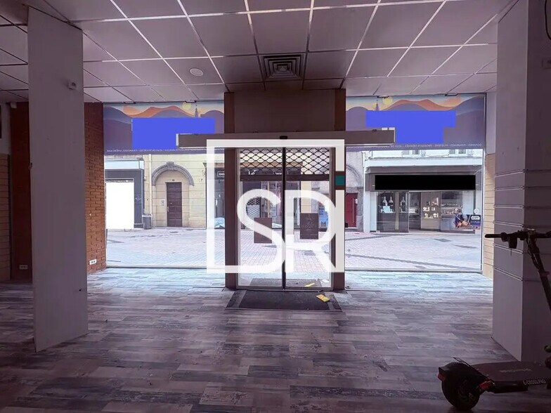 Commerce de détail dans Clermont-Ferrand à vendre - Photo du bâtiment - Image 2 de 20