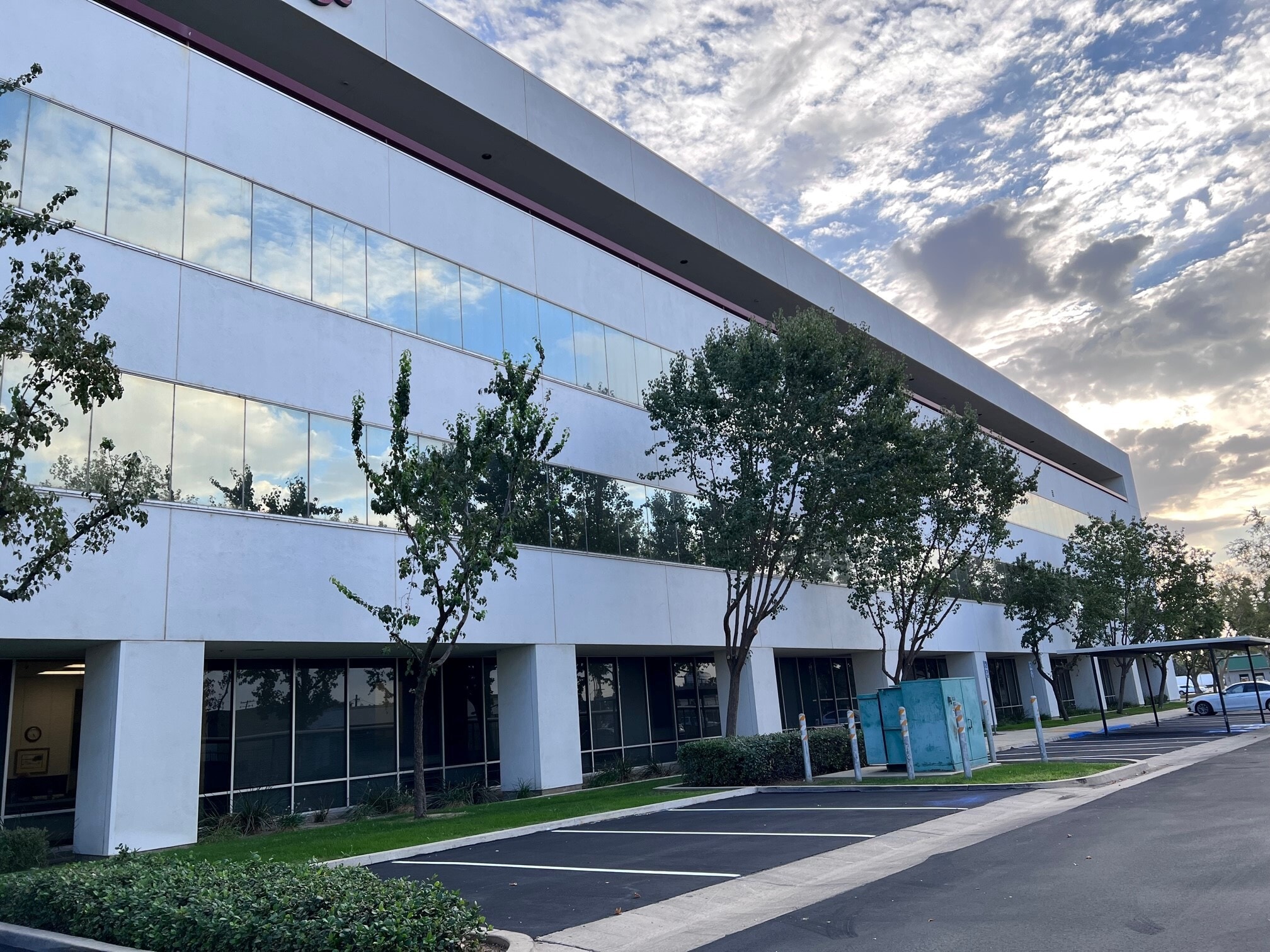 1800 30th St, Bakersfield, CA for lease Primary Photo- Image 1 of 11