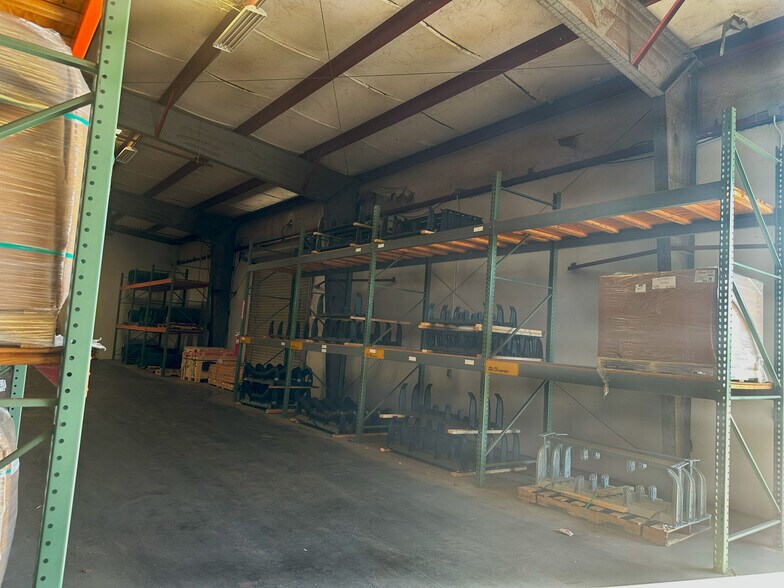 1014 Commercial Blvd N, Arlington, TX à louer - Photo intérieure - Image 3 de 9