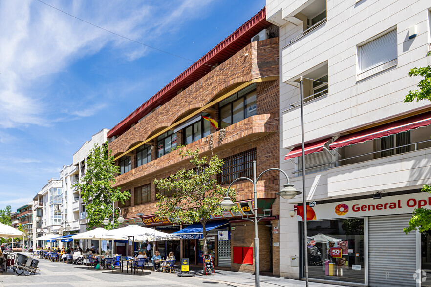 Calle Gran Vía, 37, Majadahonda, Madrid for sale - Building Photo - Image 3 of 3