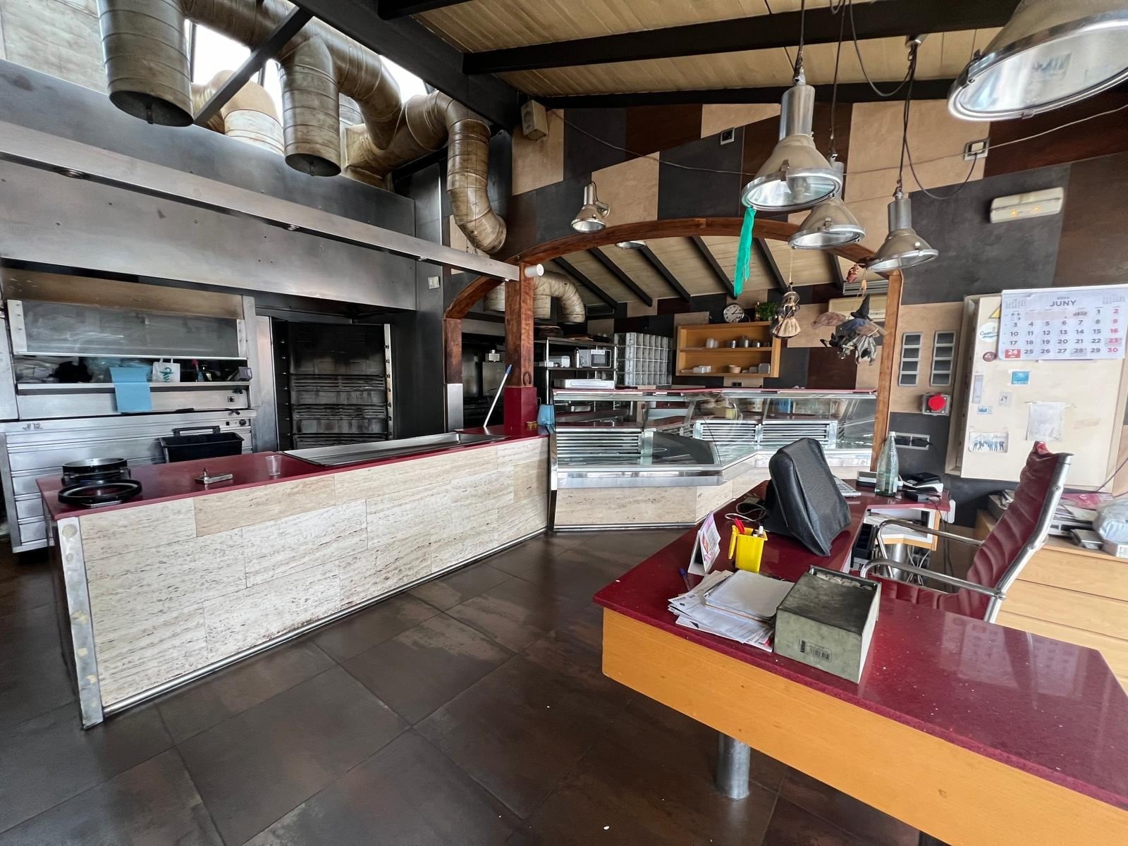 Retail in Cubelles, Barcelona for lease Interior Photo- Image 1 of 7
