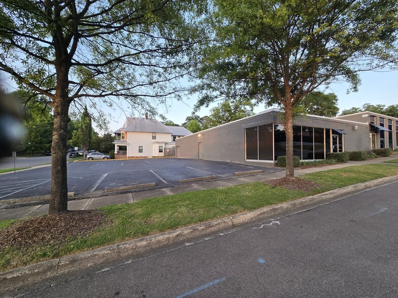 601 37th St S, Birmingham, AL for lease - Building Photo - Image 3 of 18