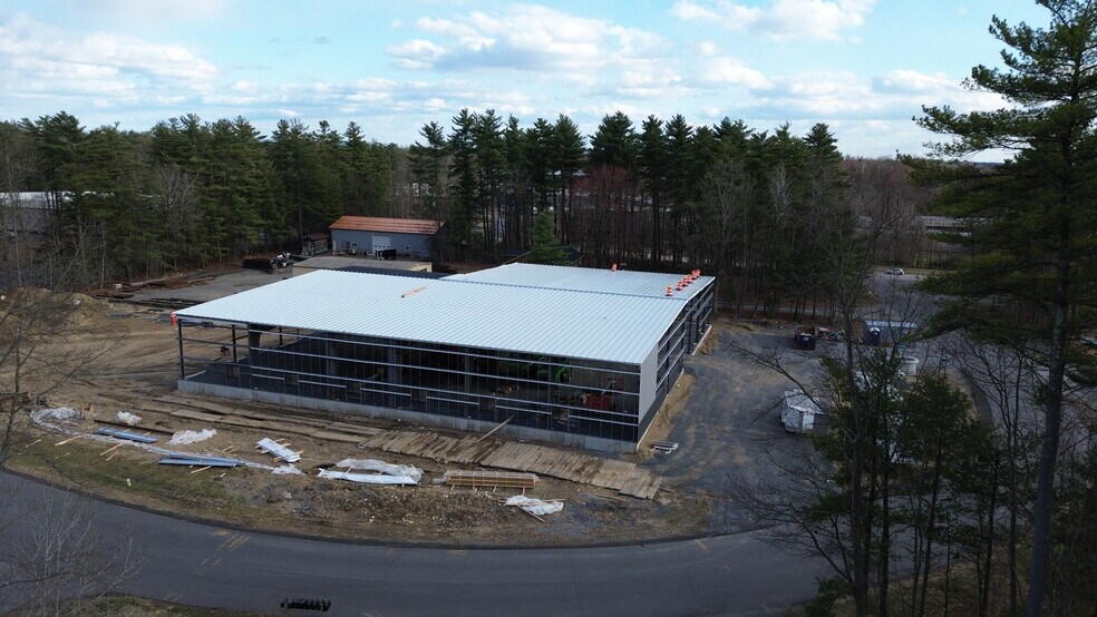 4 Old Stonebreak Rd, Malta, NY à louer - Photo du bâtiment - Image 2 de 4