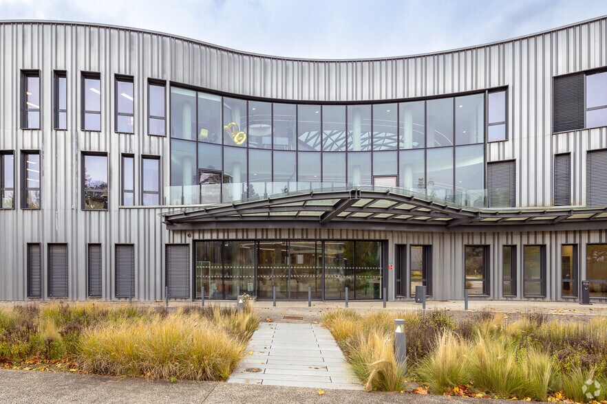 Bureau dans Limonest à louer - Photo du bâtiment - Image 3 de 5