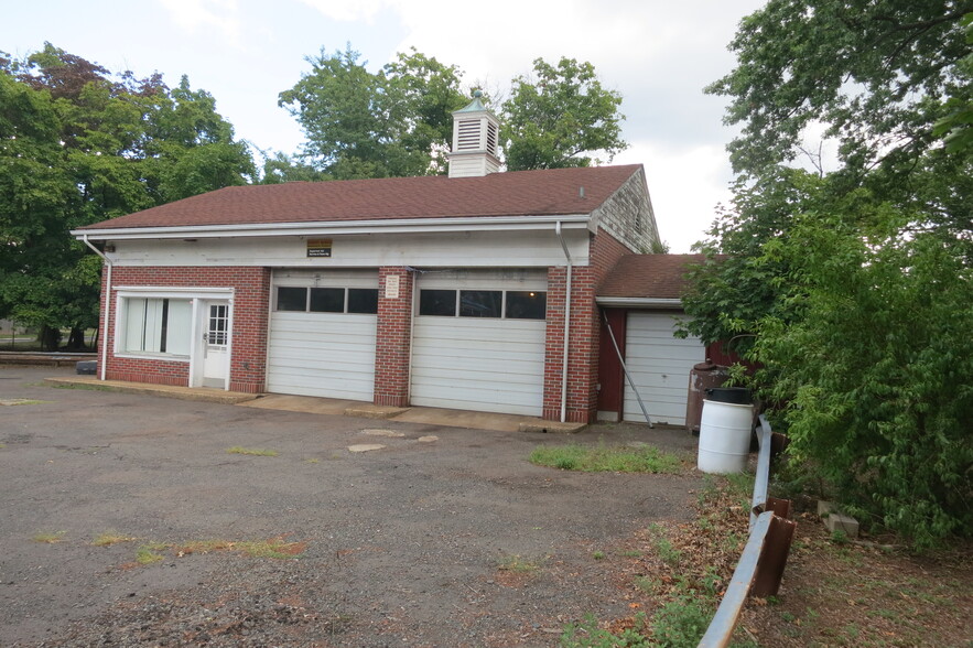 302 Union Ave, Middlesex, NJ à vendre - Photo principale - Image 1 de 1