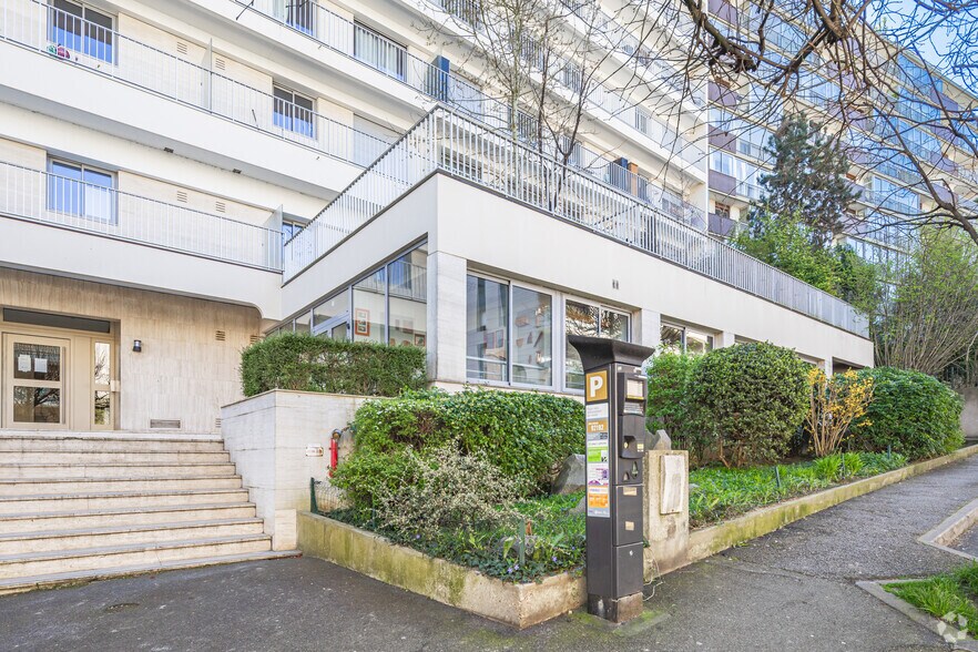 Office in Meudon for lease - Building Photo - Image 3 of 4