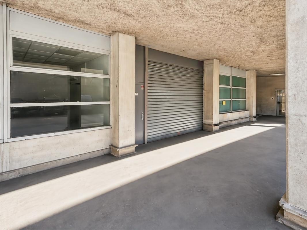 Flex in Saint-Ouen-sur-Seine for lease Building Photo- Image 1 of 7