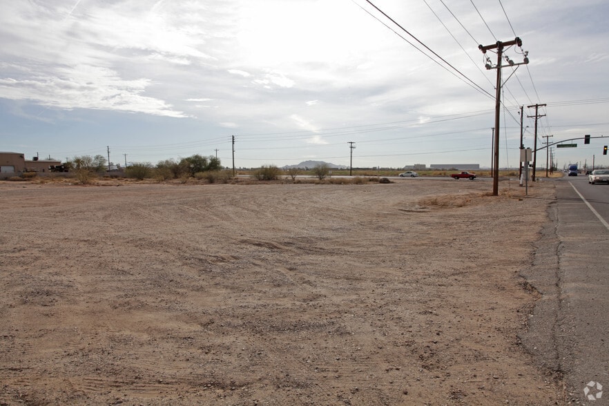 984 W Cottonwood Ln, Casa Grande, AZ for sale - Building Photo - Image 2 of 3