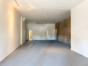 8714 S Commercial Ave, Chicago, IL for lease Interior Photo- Image 2 of 4