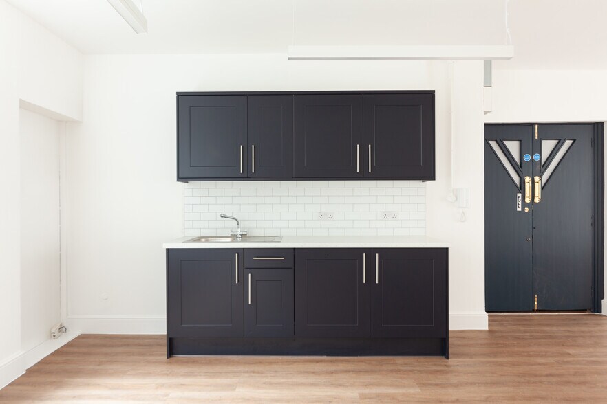 20 Margaret St, Londres à louer - Photo du bâtiment - Image 2 de 7