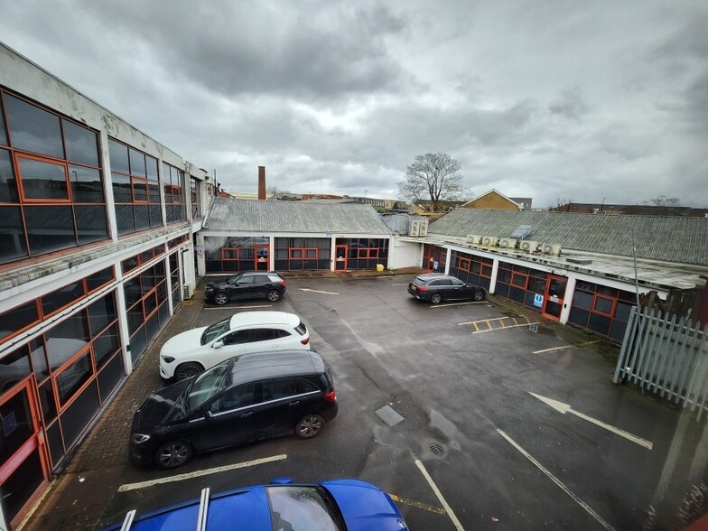 102-116 Windmill Rd, Croydon for sale - Building Photo - Image 2 of 2