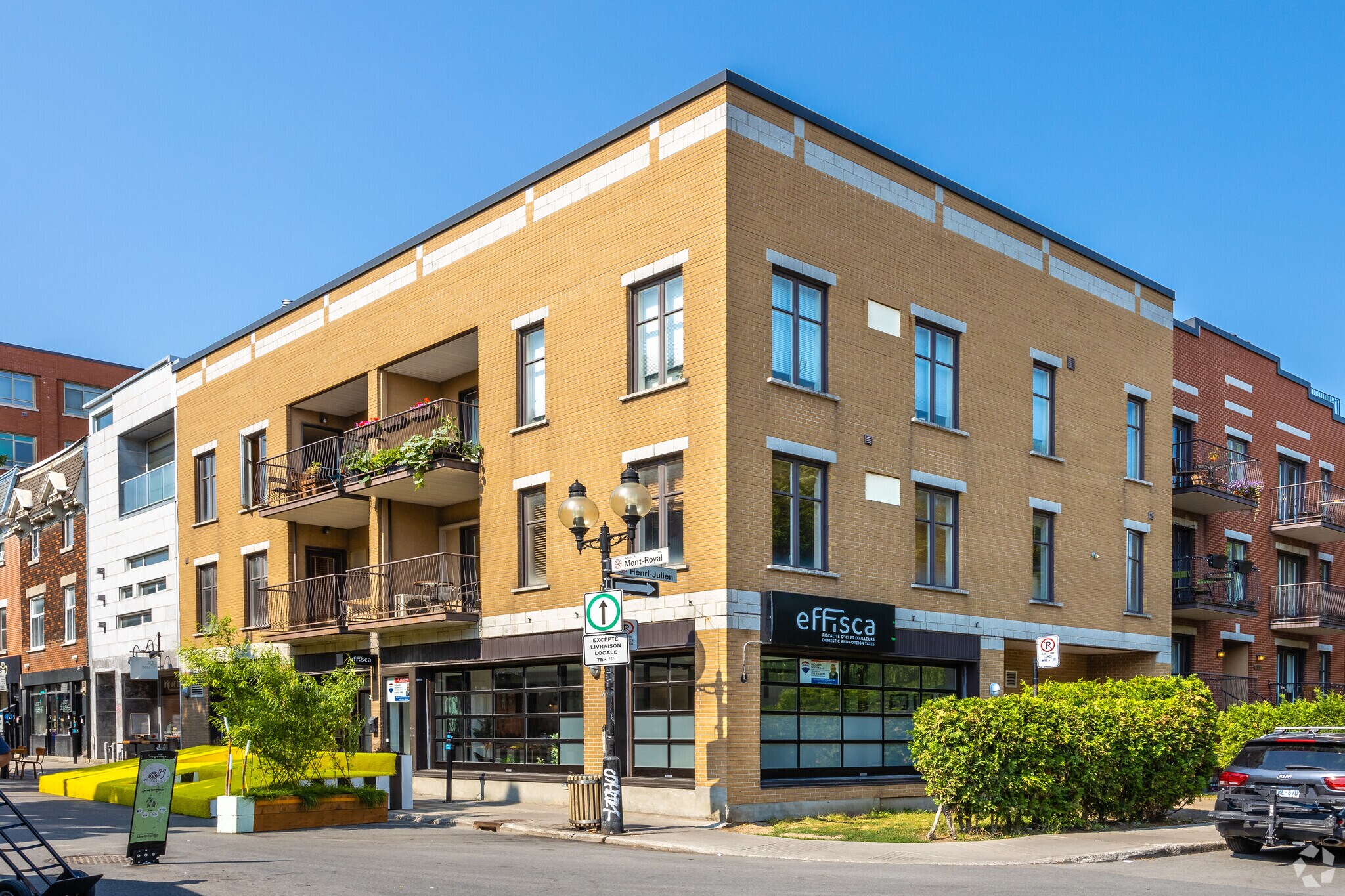 285 Av du Mont-Royal E, Montréal, QC for sale Primary Photo- Image 1 of 1