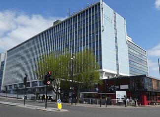 Plus de détails pour 68-70 London Rd, Twickenham - Bureau à louer